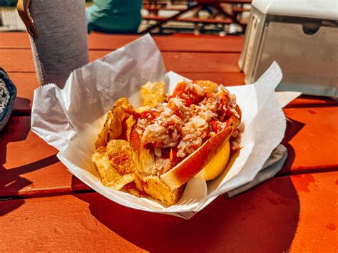 5 Of The Best Lobster Rolls In Portland Maine • Amanda Wanders