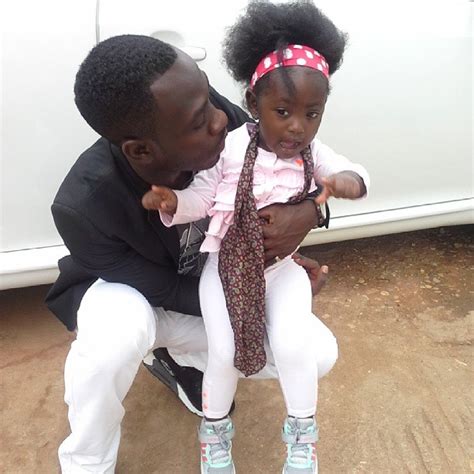 Celebrity Seed: Okyeame Kwame & Daughter – GhanaCelebrities.Com