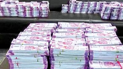 Surat Fake Notes Of Rs Crore Face Value Seized Arrested Surat