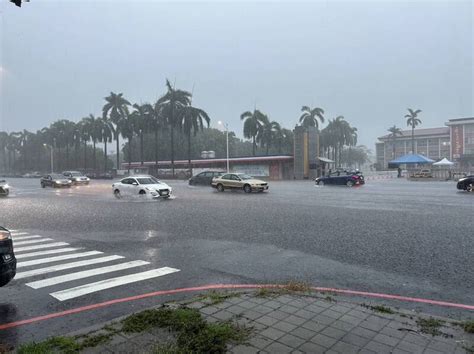 高雄10多處道路積淹水 雨勢過大宣洩不及 生活 自由時報電子報