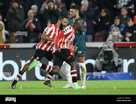 London, UK. 2nd Jan, 2023. Yoane Wissa of Brentford celebrates scoring ...