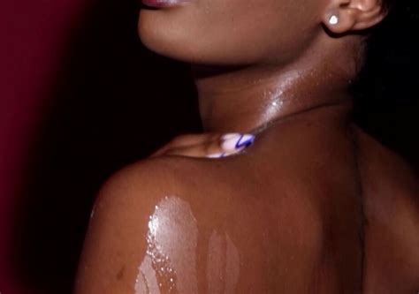 Naked Ebony Babe Reveals Her Black Pussy