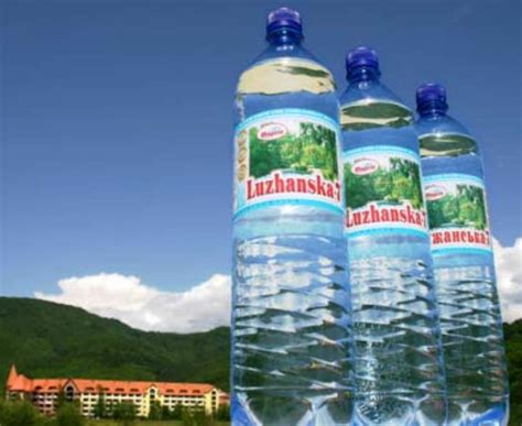 Какая щелочная минеральная вода лучшая? Узнай названия и список +Фото
