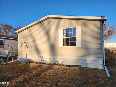 125 Maryland St, Bismarck, ND 58504 - See Est. Value, Schools & More