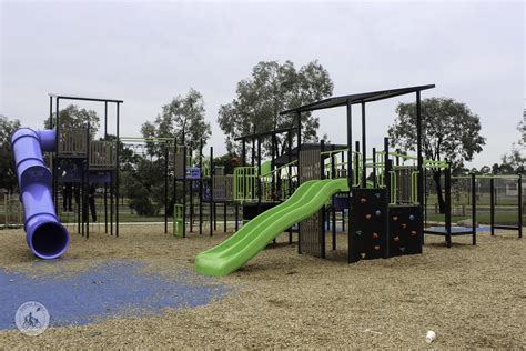 A new garden center will open at bunnings hoppers crossing 21