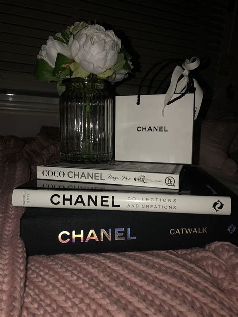 Chanel Decorative Books - decorooming.com