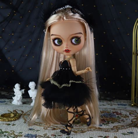 Jasmine Premium Custom Neo Blythe Doll With Blonde Hair Tan Skin Matte Captivating Face