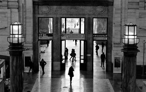 La Vita La Vita Una Stazione Di Partenze E Di Arrivi V Flickr