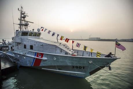 Malaysian Maritime Enforcement Agency Personnel Install Editorial Stock