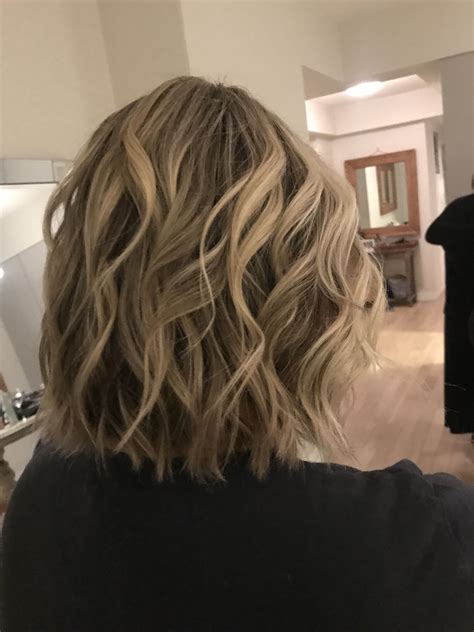 Ideas How To Do Loose Waves Short Hair With Simple Style Stunning