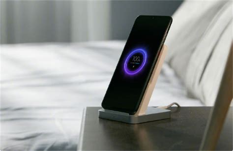 30-ваттная беспроводная зарядка Xiaomi с активным охлаждением стоит 28 ...
