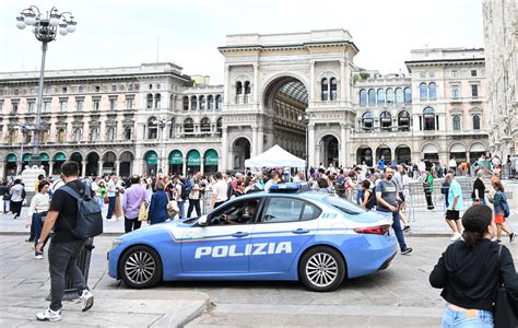 Cè una falla nellessere umano Il palpeggiatore filosofo del