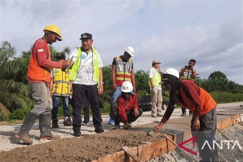 Bupati Pembangunan Jalan Daerah Pedalaman Abdya Rampung Tepat Waktu