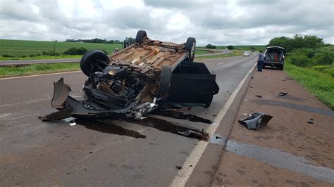 Capotamento é registrado na rodovia BR 467 em Cascavel CGN