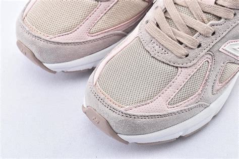 Кроссовки New Balance 990v4 Pink Ribbon Faded Rose купить оригинал цена в Москве и России с