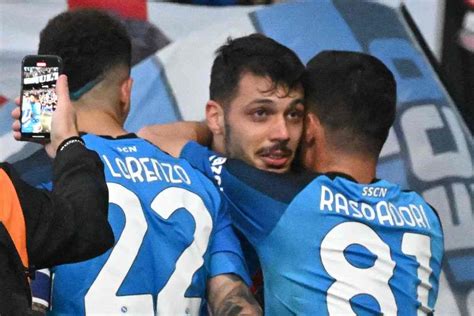 Napoli Arrivano Offerte Per Il Pupillo Dei Tifosi Le Ultime