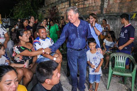 Arthur Recebe Carinho Dos Moradores Do Jorge Teixeira Flickr