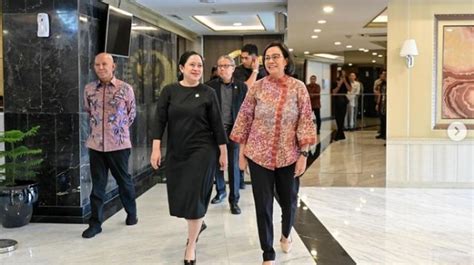 Tiba Tiba Sri Mulyani Pamer Foto Bareng Puan Maharani Di Tengah Santer