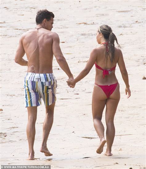 New Bachelor Jimmy Nicholson Shows Off His Ripped Body As He Films A Date With Bikini Clad