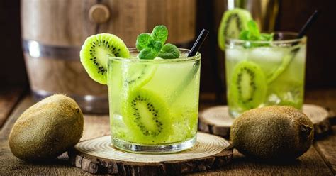 10 Best Kiwi Cocktails Insanely Good