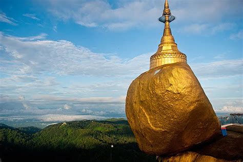 Golden Rock Kyaik Hto Yo Pagoda