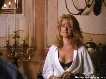 Lorraine Bracco Nude Sexy Photos Thefappening