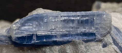 Learning Geology: Kyanite