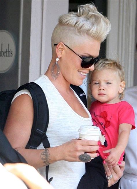 Pink Out And About With Her Daughter Willow Hart In New York City Ny On September 19th 2012