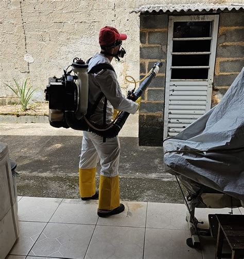 Servidores De Endemias Realizam Trabalhos De Combate Dengue Nos