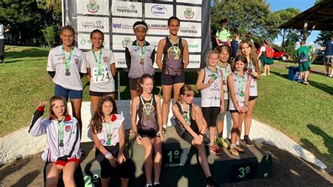 Equipe de Lajeado recebe 14 medalhas no Troféu Teutônia de Atletismo