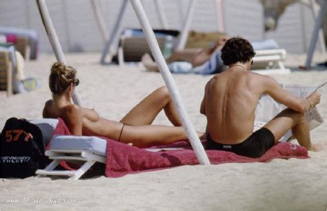 Mrskin Elle Macpherson Paparazzi Topless And Bikini Shots