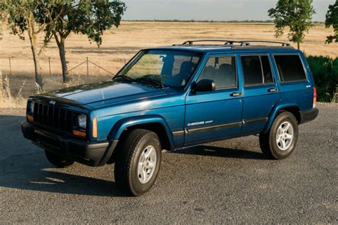 2001 Jeep Cherokee Sport 4x4 For Sale On Bat Auctions Sold For