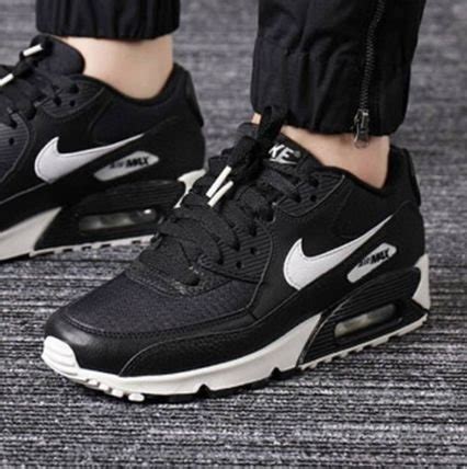 Venta Tenis Nike Air Max Negro Mujer En Stock