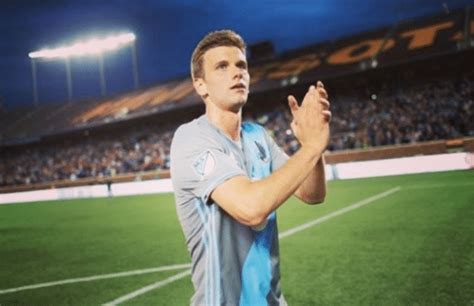 US Soccer Player Comes Out Gets Benched Meaws Gay Site Providing Cool Gay Stories And Articles