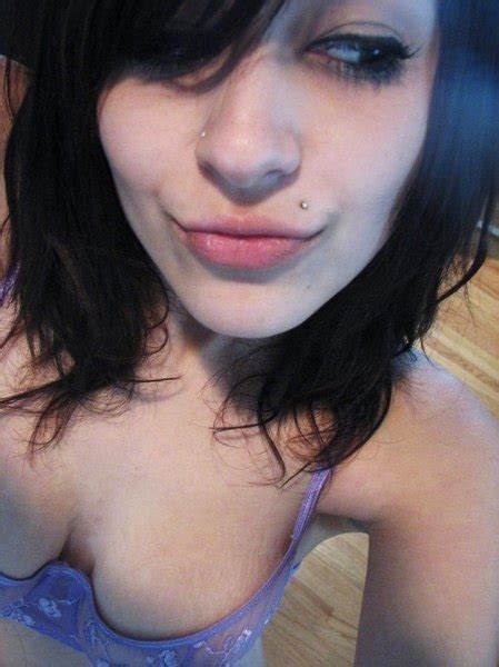 Insanely Hot Emo Girls Nude