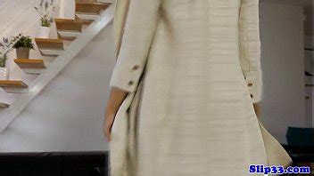 Elegante latina chupando viejo británico chico XVIDEOS