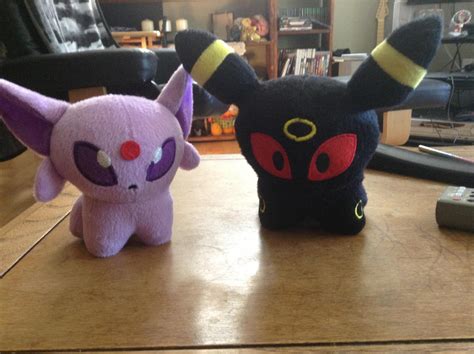 Umbreon and Espeon Plushies by umbron3434 on DeviantArt