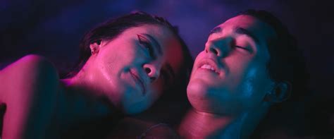 Nude Video Celebs Giulia Be Nude Beyond The Universe Depois Do Universo