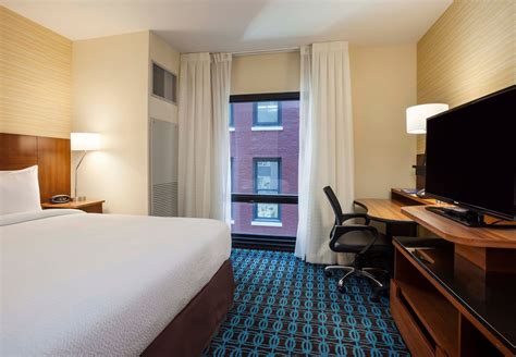 Discount Coupon for Fairfield Inn & Suites Chicago Downtown/River North ...