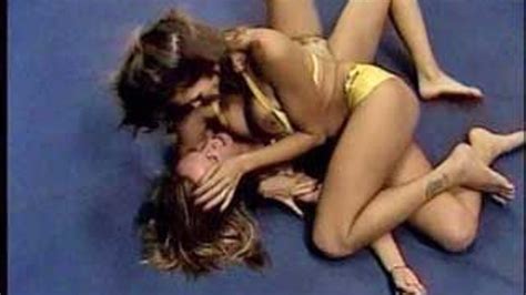 Ass Smothering Maryanne Vs Vira Part Catfights Full Screen