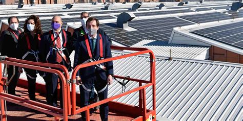 Fabricante de vehículos instala una planta fotovoltaica con una