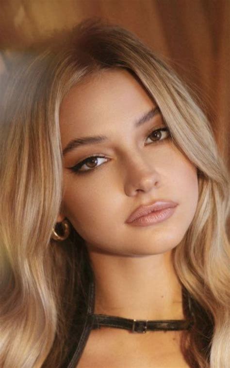 Pin By Tilly On Madelyn Cline Blonde Hair Dark Eyes Makeup Looks Blonde Celebrities