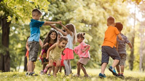 25 Easy Backyard Games to Get the Kids Outside - Tinybeans