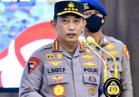 Kapolri Sigit Lakukan Mutasi Irjen Karyoto Jadi Kapolda Metro Gantikan
