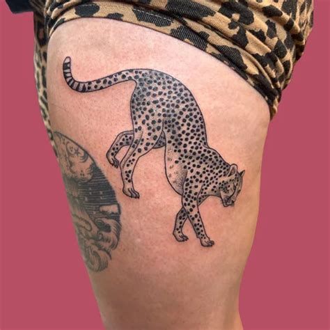 Sexy Cheetah Thigh Tattoos