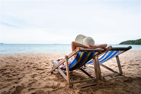 Summer beach holiday looking to sky 6853790 Stock Photo at Vecteezy