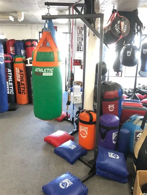 10 Boxing Heavy Bag Combos For Beginners – Ultimate Guide & Tips ...