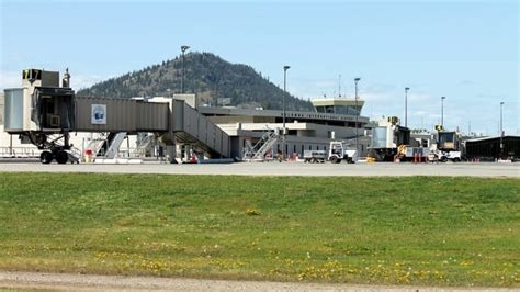 Kelowna International Airport (YLW/CYLW) | Arrivals, Departures ...