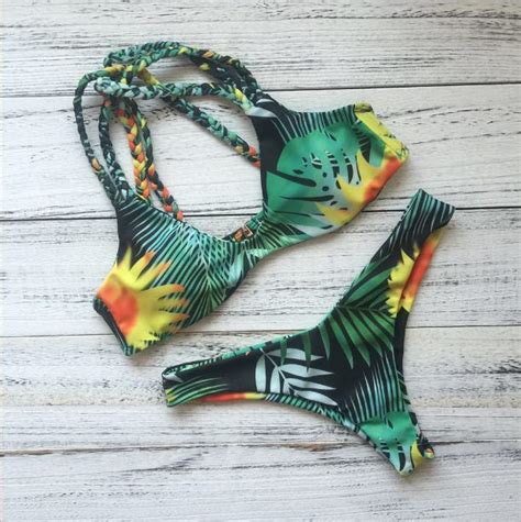 New Sexy Bikinis Bathing Suit Women Swimsuit High Neck Bikini Set Geometric Printing