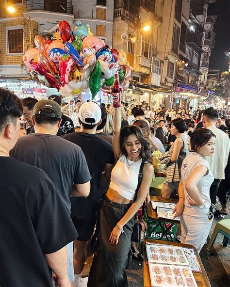 What Are The Options For Evening Entertainment? (Cafes, Bia Hoi